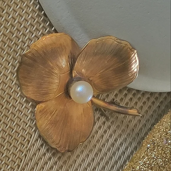 12K GF 3 Leaf Clover Signed Winard Pearl Vintage Brooch - Picture 2 of 4